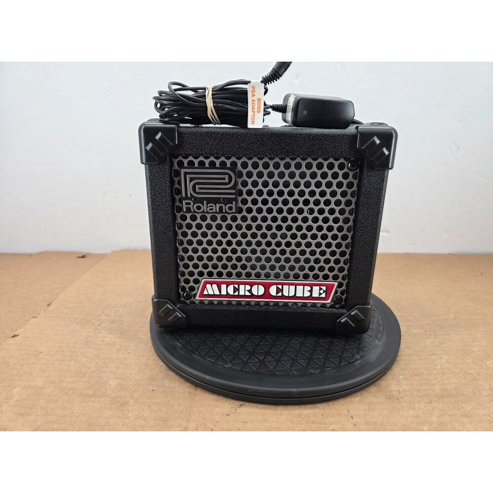 ROLAND MICRO CUBE Guitar Amplifier  Black Used with adapter